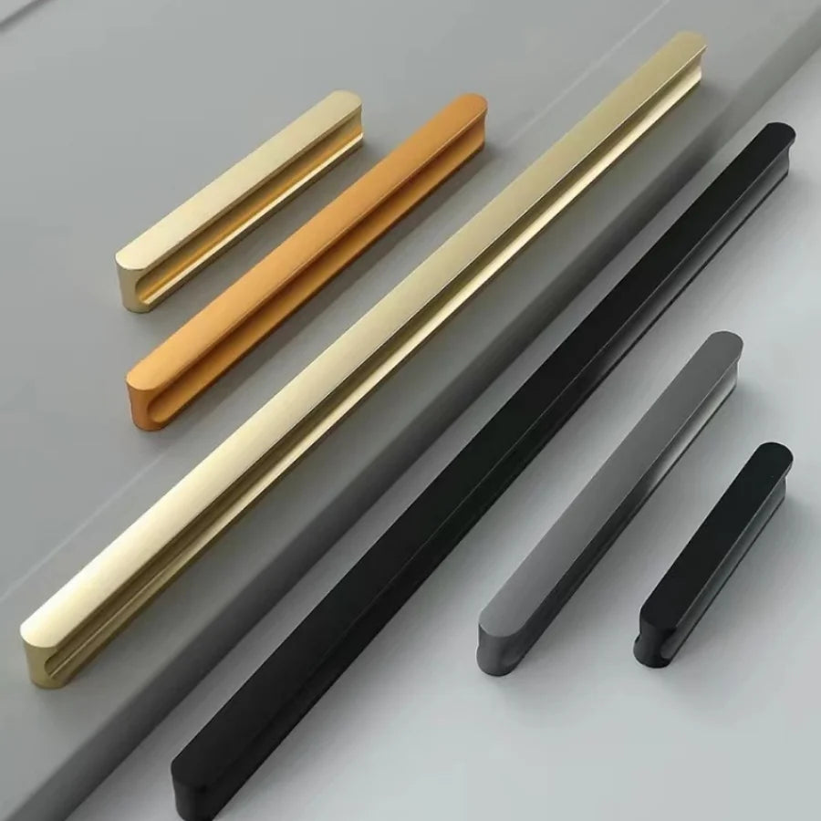 Puxadores em Preto e Dourado para Móveis