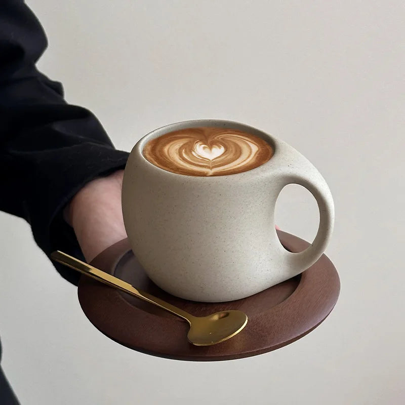Xícara e Pires Premium de Café em Cerâmica com Colher Dourada