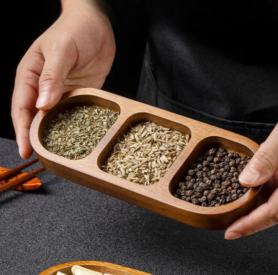 Bandeja de Madeira com Compartimentos para Aperitivos