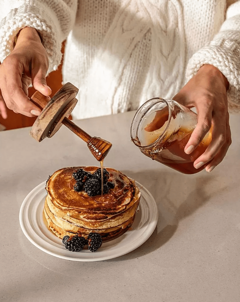 Jarra de Mel em Vidro de Borosilicato com Tampa de Madeira