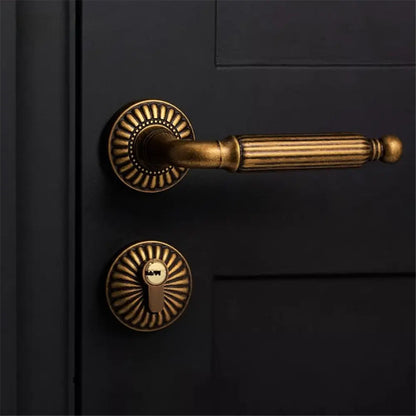 Fechadura de Porta Estilo Francês