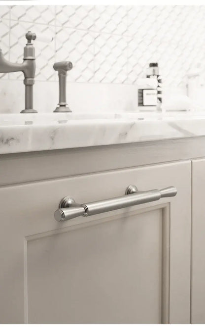 Puxadores de Móveis em Latão Prateado