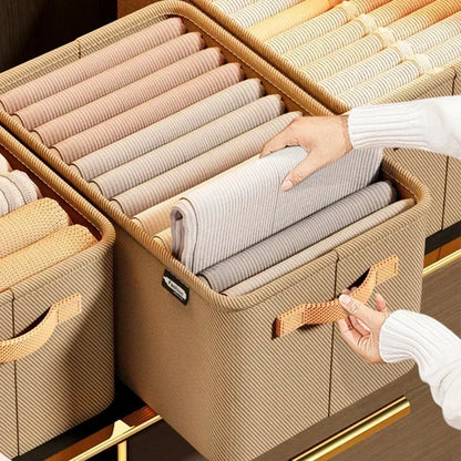 Caixa Organizadora de Roupas Premium