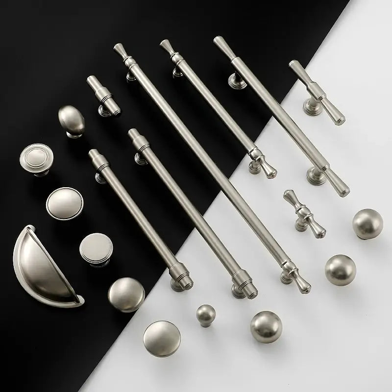 Puxadores de Móveis em Latão Prateado