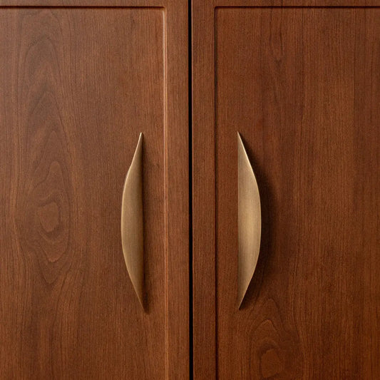 Puxador Moderno em Latão Escovado para Móveis