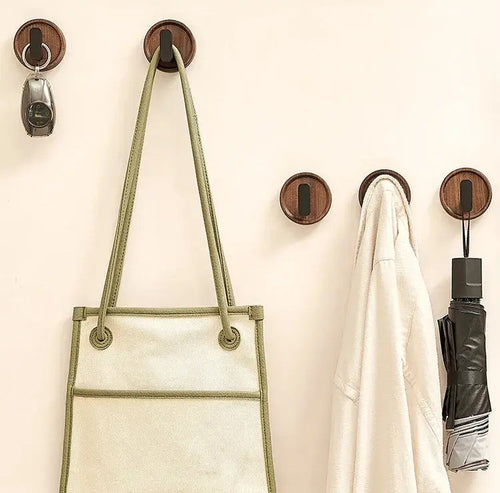 Gancho em Nogueira Preto e Branco