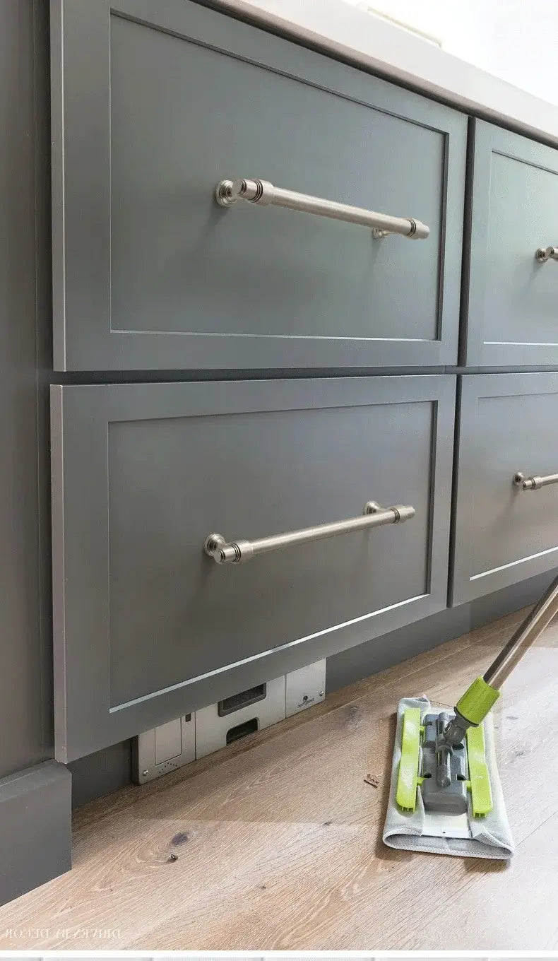 Puxadores de Móveis em Latão Prateado