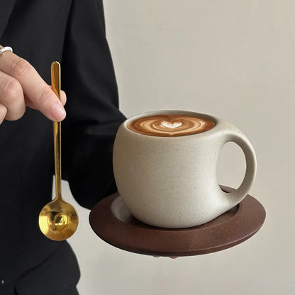 Xícara e Pires Premium de Café em Cerâmica com Colher Dourada