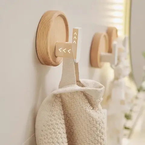 Gancho em Nogueira Preto e Branco