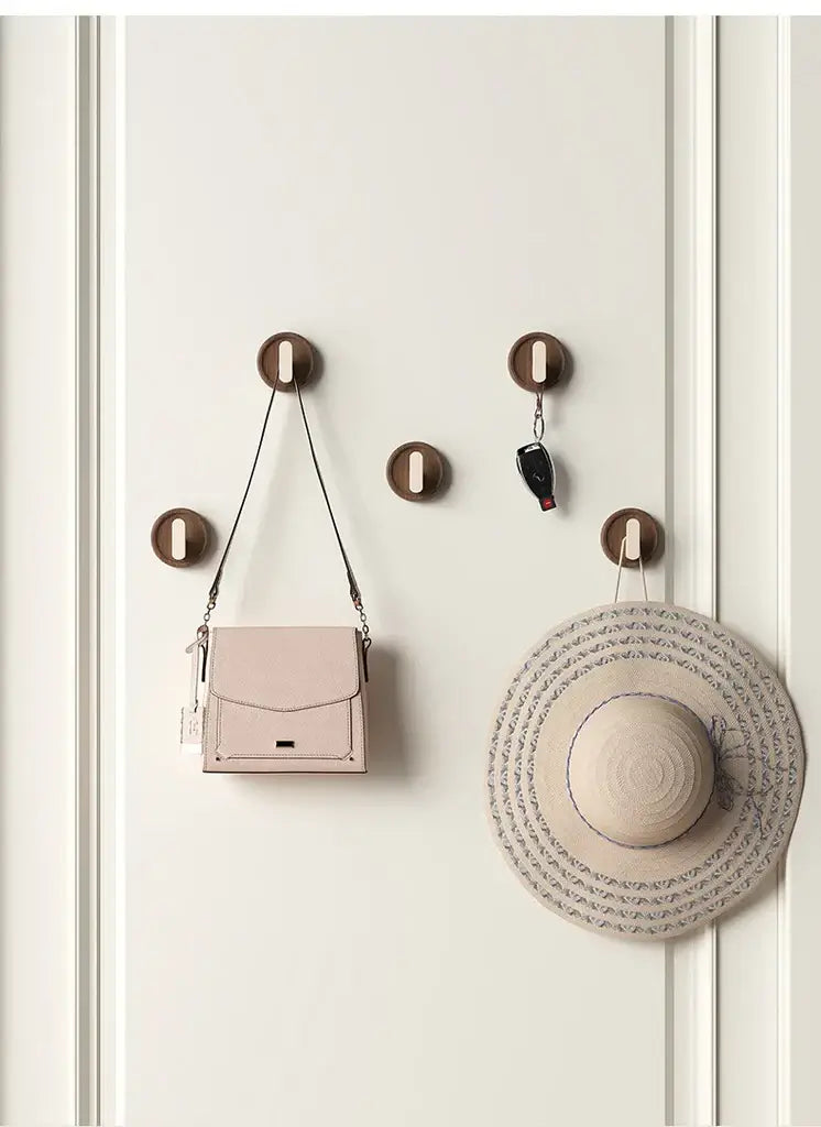 Gancho em Nogueira Preto e Branco