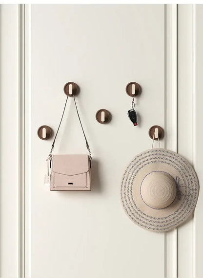 Gancho em Nogueira Preto e Branco