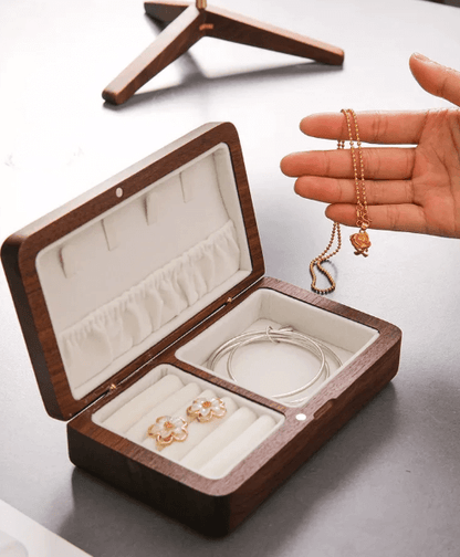 Caixa de Joias em Madeira Nobre