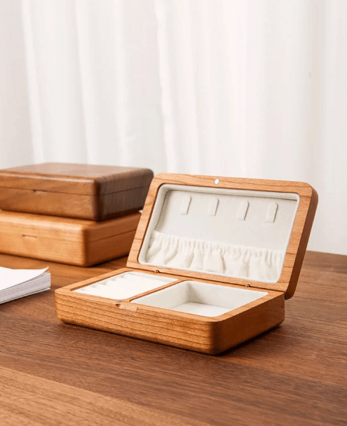 Caixa de Joias em Madeira Nobre