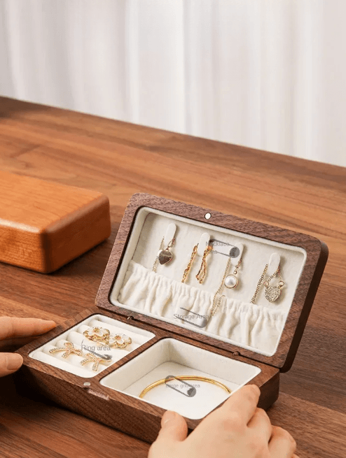 Caixa de Joias em Madeira Nobre